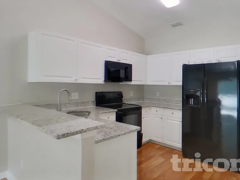 17128 Woodcrest Way — Photo 6