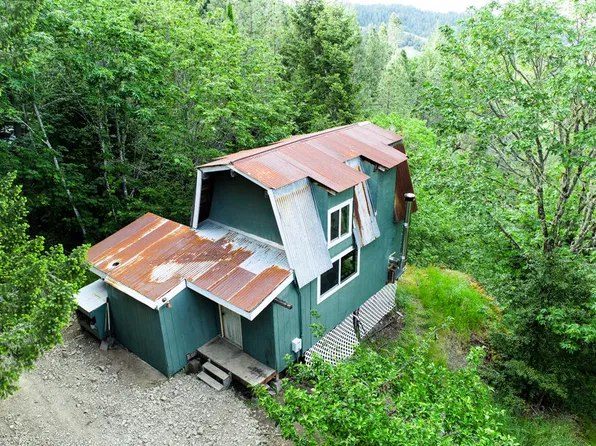 1800 Road B Rd, Redway, CA 95560
