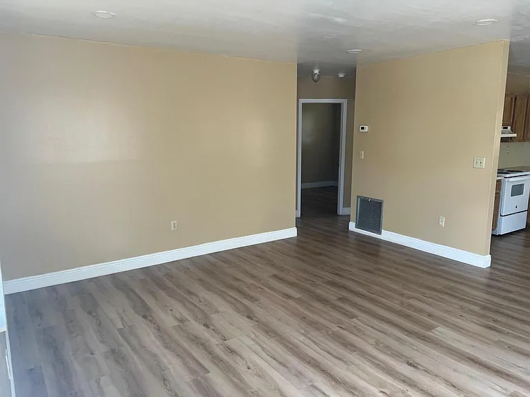 2314 Harding St #A — Photo 11