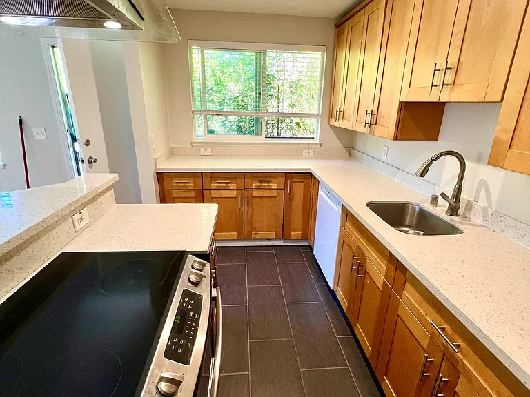 1711 Blake St #3B — Photo 7
