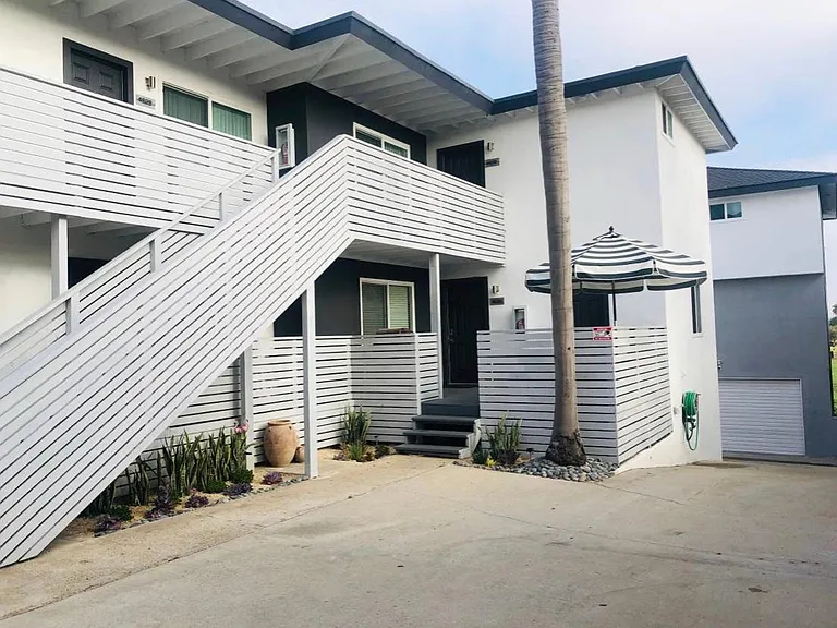 Quiet 6 unit building