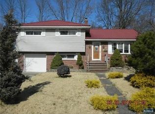 37 Doremus Pl, Elmwood Park, NJ 07407