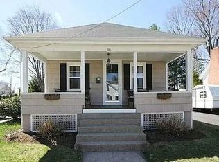 96 Pavilion Ave, Rumford, RI 02916