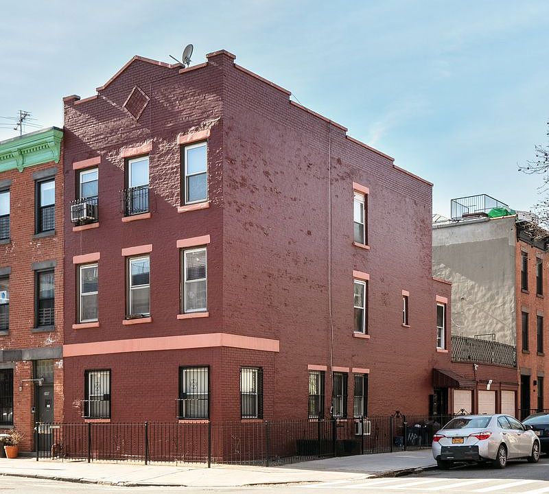 1st image of 118 Douglass St