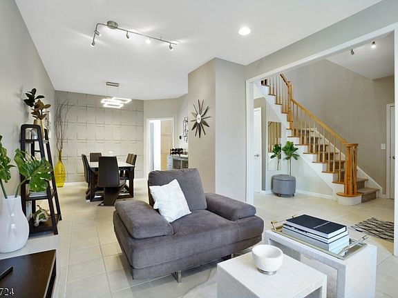 2nd image of 1122 Smith Manor Blvd #62