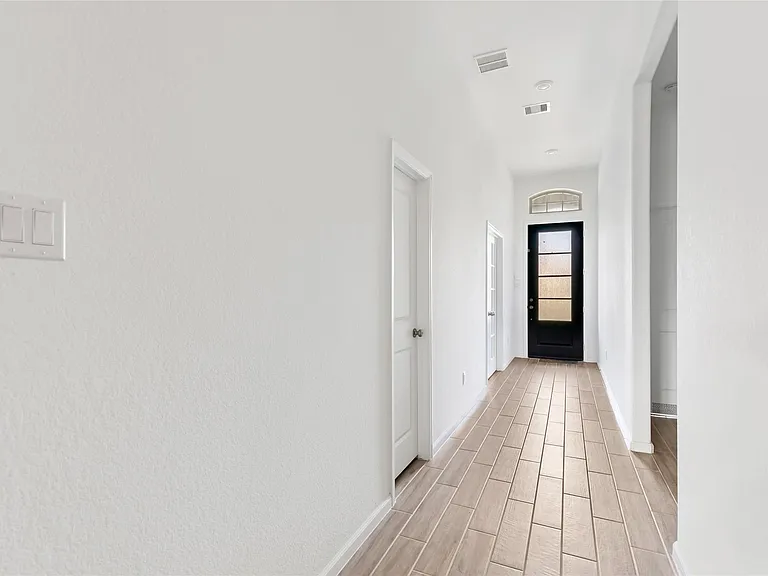 9423 Pelican Cliff Ct — Photo 11