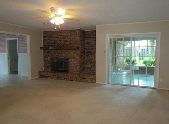3rd image of 1232 Crestwood Dr