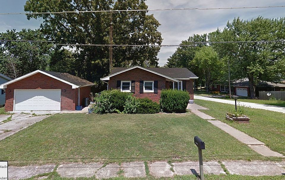 2nd image of 529 E Adams St