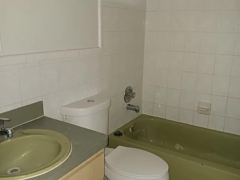 5351 Seahorse Dr — Photo 2