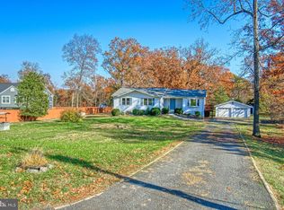 19822 Smith Cir, Ashburn, VA 20147