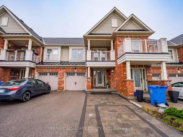 102 John Davis Gate, Whitchurch Stouffville, ON L4A 1T8