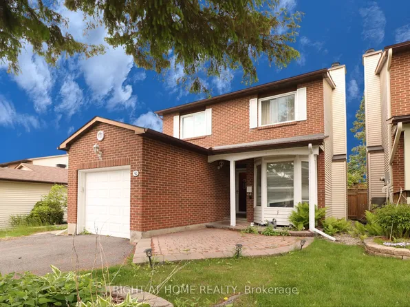 40 Stable Way, Ottawa, ON K2M 1A6