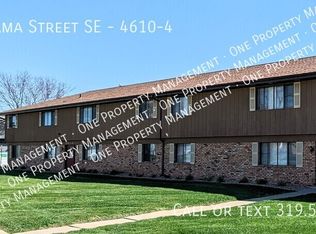 4610 Tama St SE #4, Cedar Rapids, IA 52403