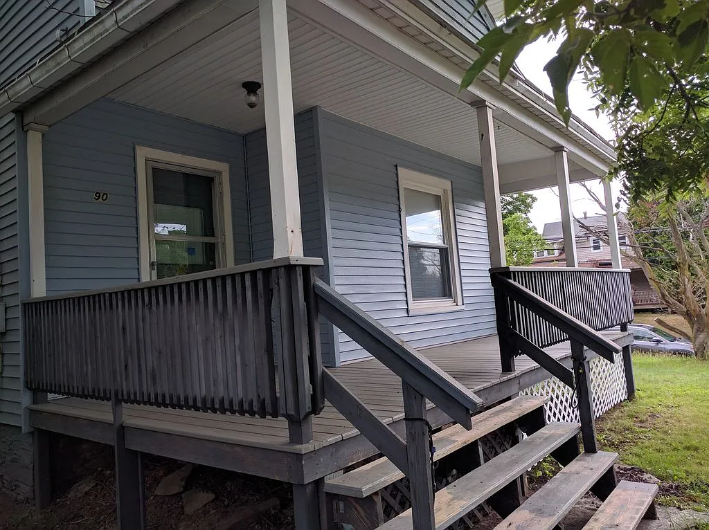 90 Conklin Avenue - 4 — Photo 2