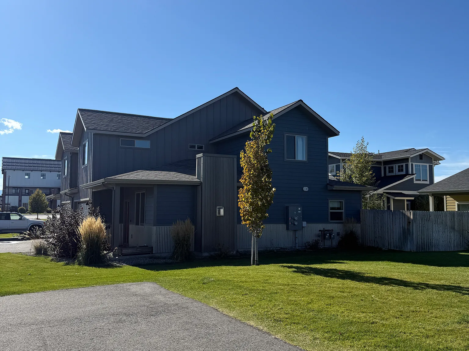 815 Milky Way Dr — Photo 2