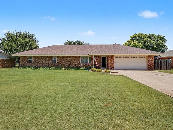 2nd image of 4 Darla Dr