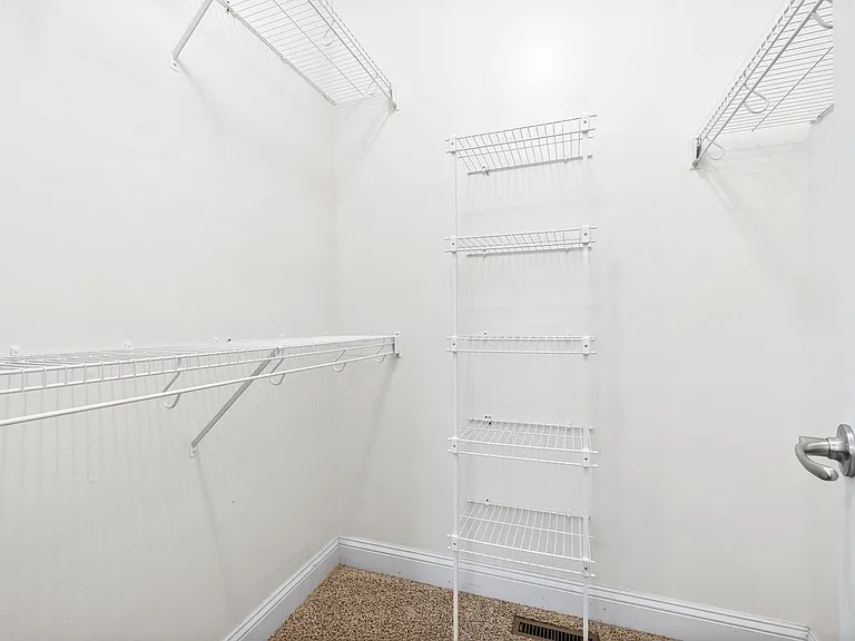 126 Parkland Cir — Photo 20