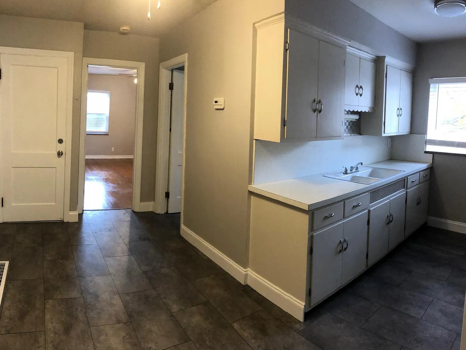 1151 Oakdale Ave — Photo 3