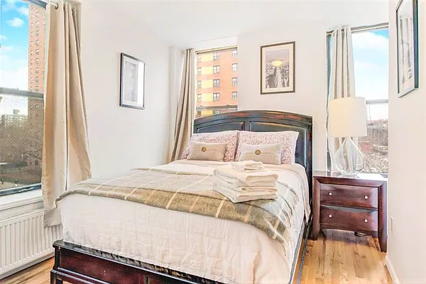 Rented by Safdie Realty Group | media 13