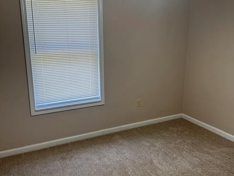 7032 Pam Dr — Photo 9