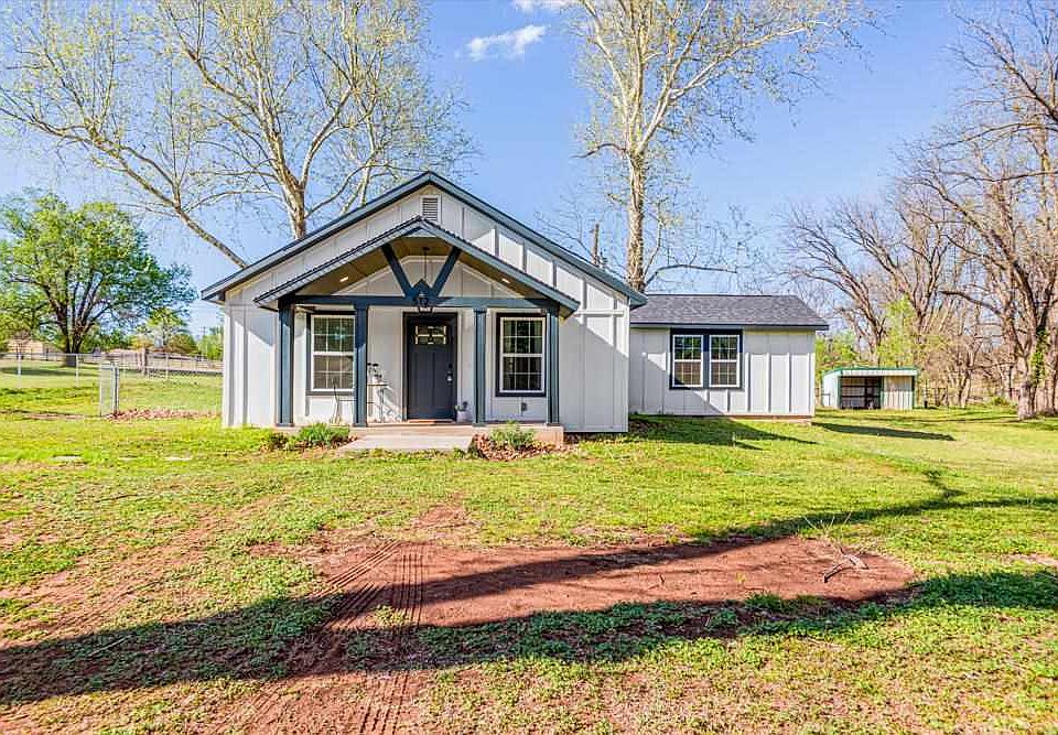 1st image of 512 N Wildwood Acres Cir