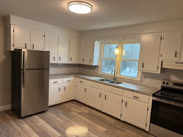 196 Darby Rd APT 4, Brooklyn, CT 06234