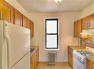 94-80 218th St FLOOR 3, Queens Village, NY 11428