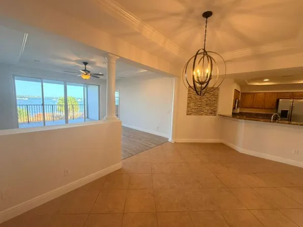 3720 NE Indian River Dr, Jensen Beach, FL