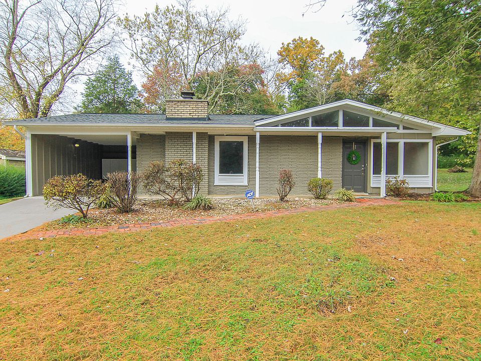 1st image of 832 Abington Ln