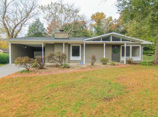 832 Abington Ln, Knoxville, TN 37909