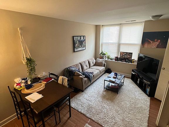 2nd image of 5394 Pershing Ave #310