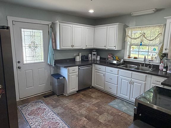 3rd image of 9509 Big Springs Rd