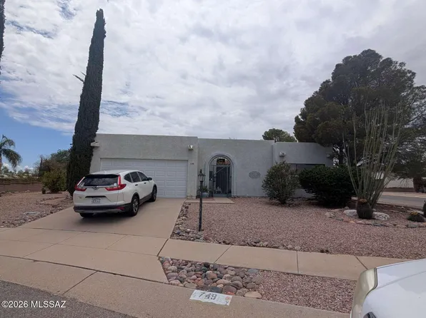 749 W Rio Altar, Green Valley, AZ 85614