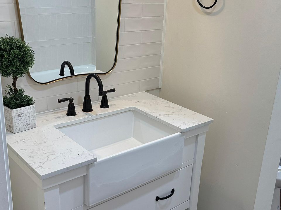 2nd image of 6309 Delmar Blvd APT 3E