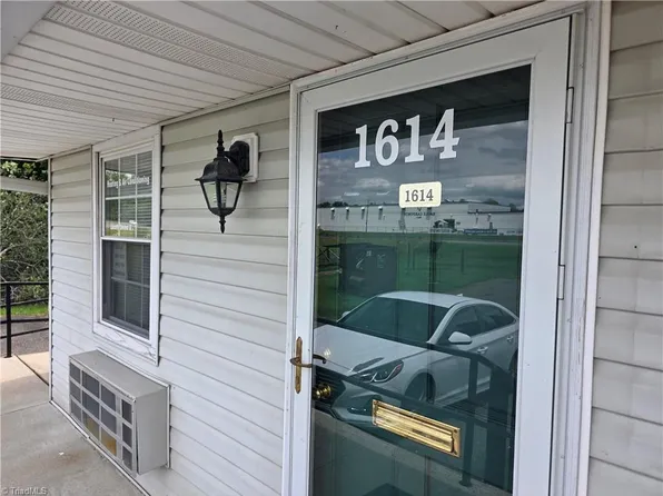 1614 S Andy Griffith Pkwy, Mount Airy, NC 27030