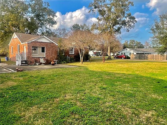 5th image of 247 Little Farms Ave