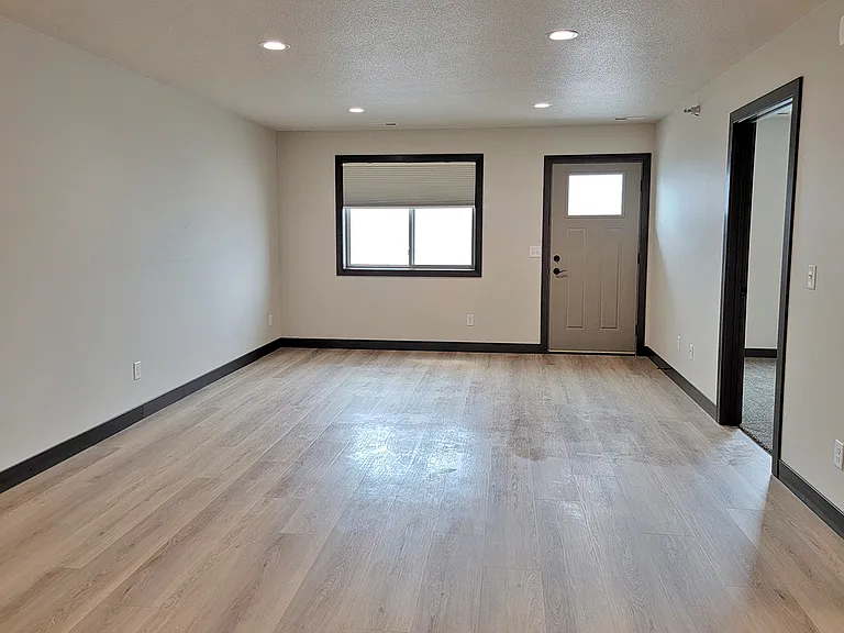 629 11th Avenue Apartments — Photo 14