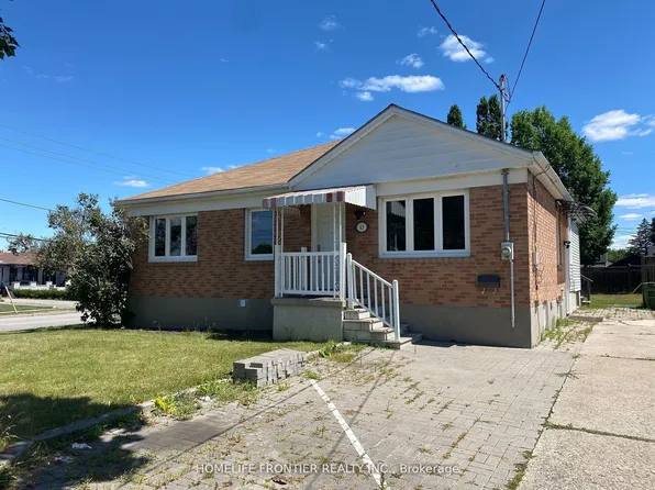 63 Lockerbie Ave #C, Toronto, ON M9N 3A3