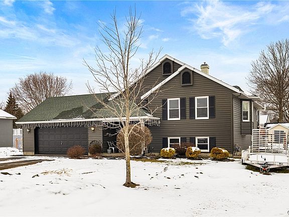 2nd image of 5875 Sleepy Hollow Rd