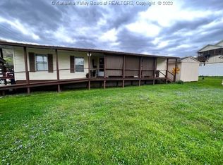 320 Riverside Dr W, Madison, WV 25130