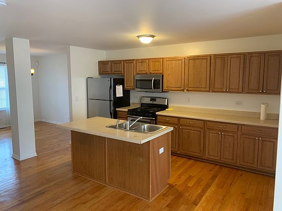 3rd image of 2061 Grayhawk Dr