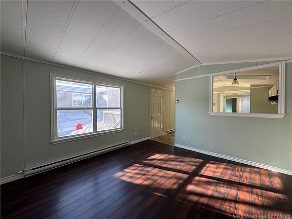 4th image of 20 3rd St