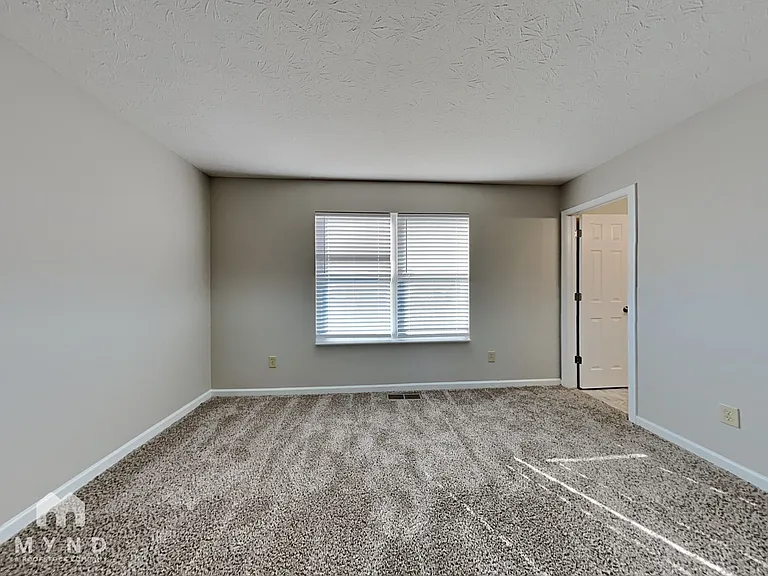 2352 Rosewood Dr — Photo 6