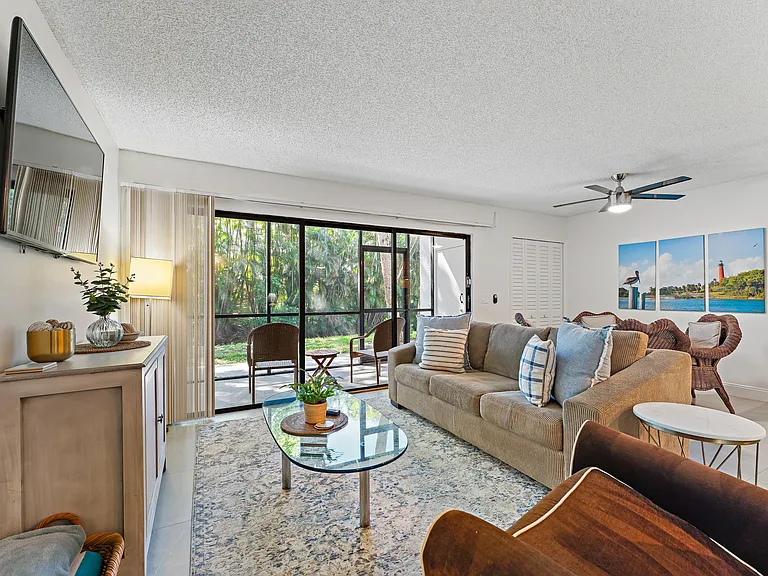 1605 S US Highway 1 #E104 — Photo 9