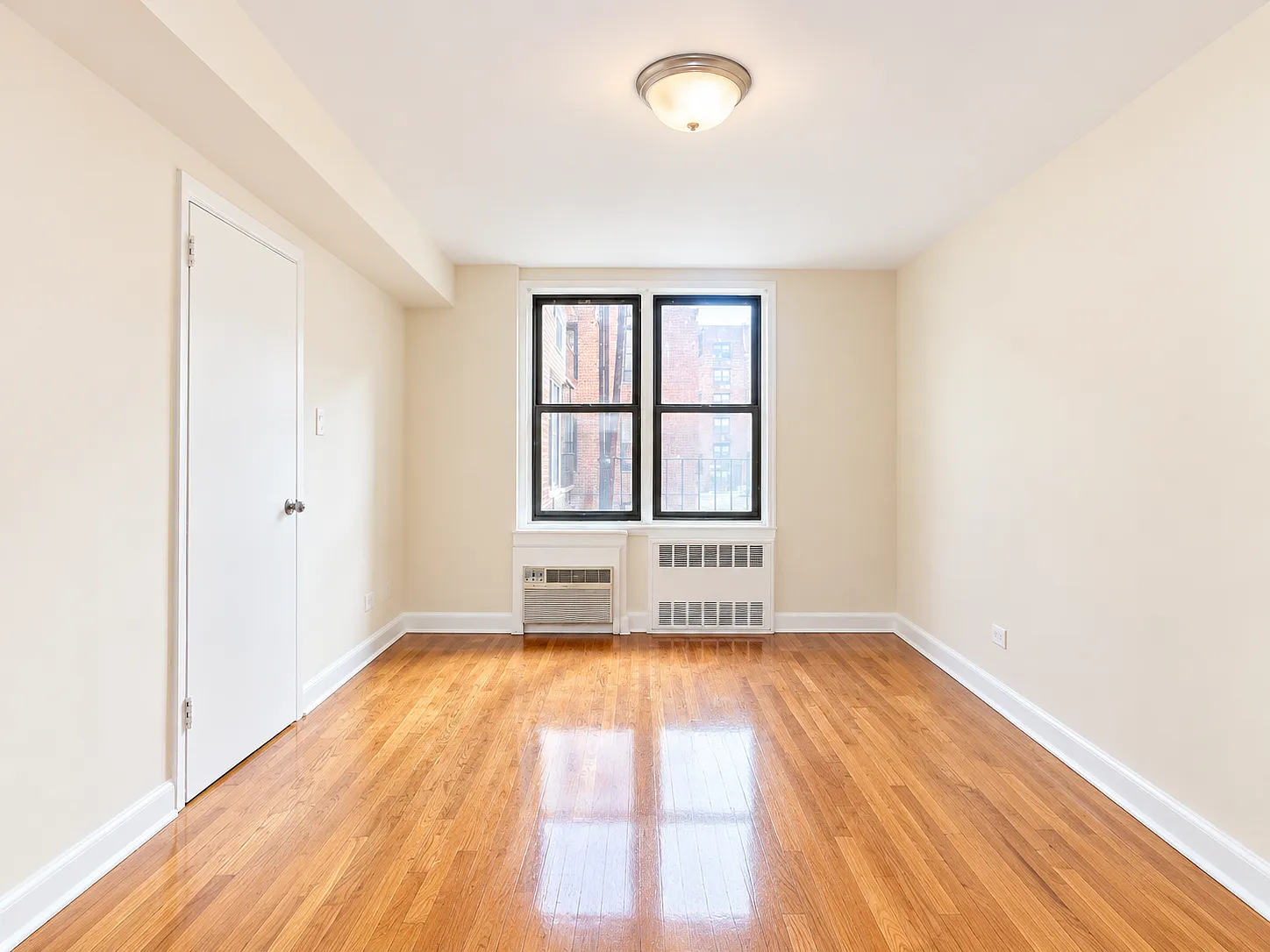 1 bed, $2,200 — Photo 2
