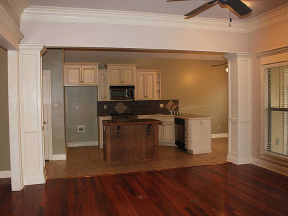 3rd image of 104 Village Tree Dr