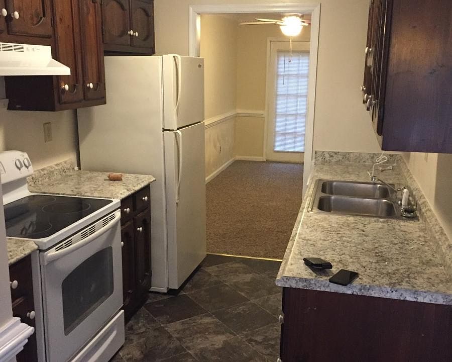 2nd image of 1223 Cedar Mill Sq