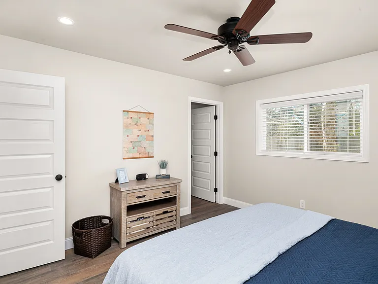 265 E 6th Ave #1 — Photo 13
