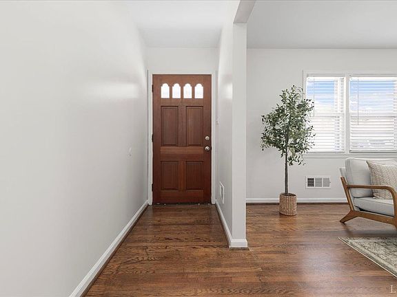 2nd image of 1982 Lawyers Rd