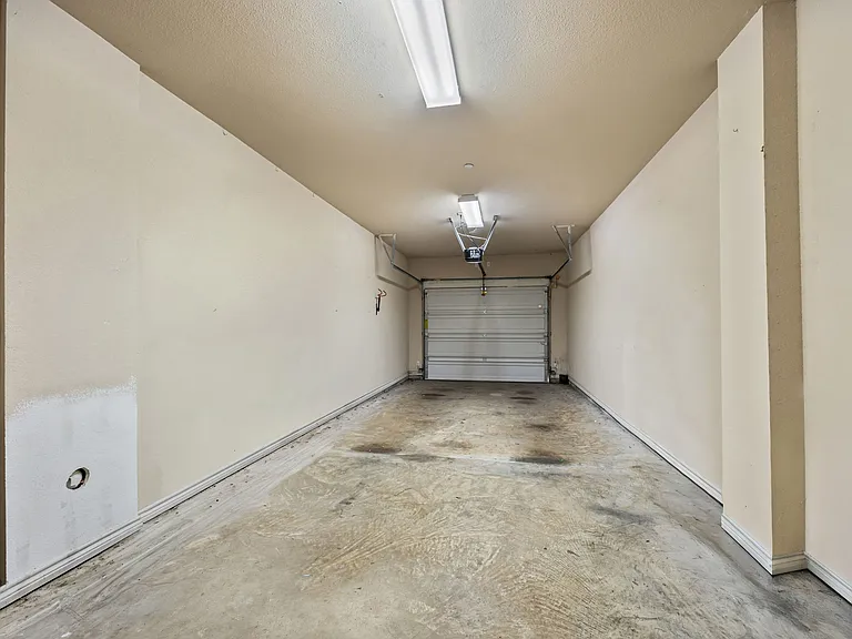 950 Henderson St #1104 — Photo 13